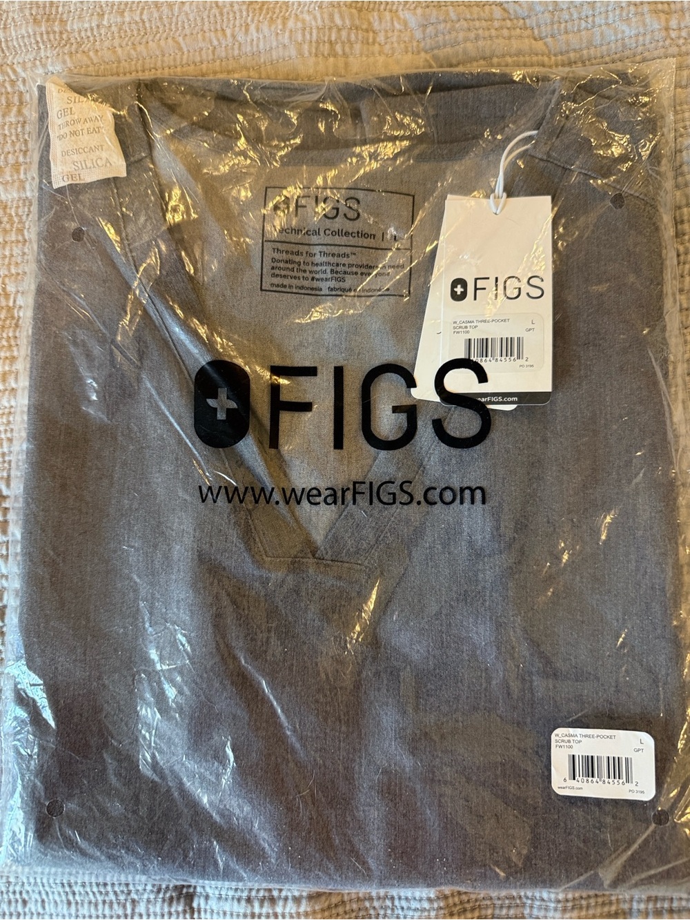 NWT FIGS Casma 3-Pocket Scrub Top Women’s L Graphite Gray